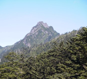 土小屋から見た石鎚山